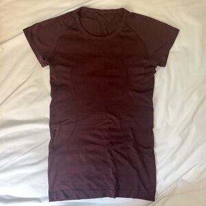 Lululemon swiftly tech short sleeve